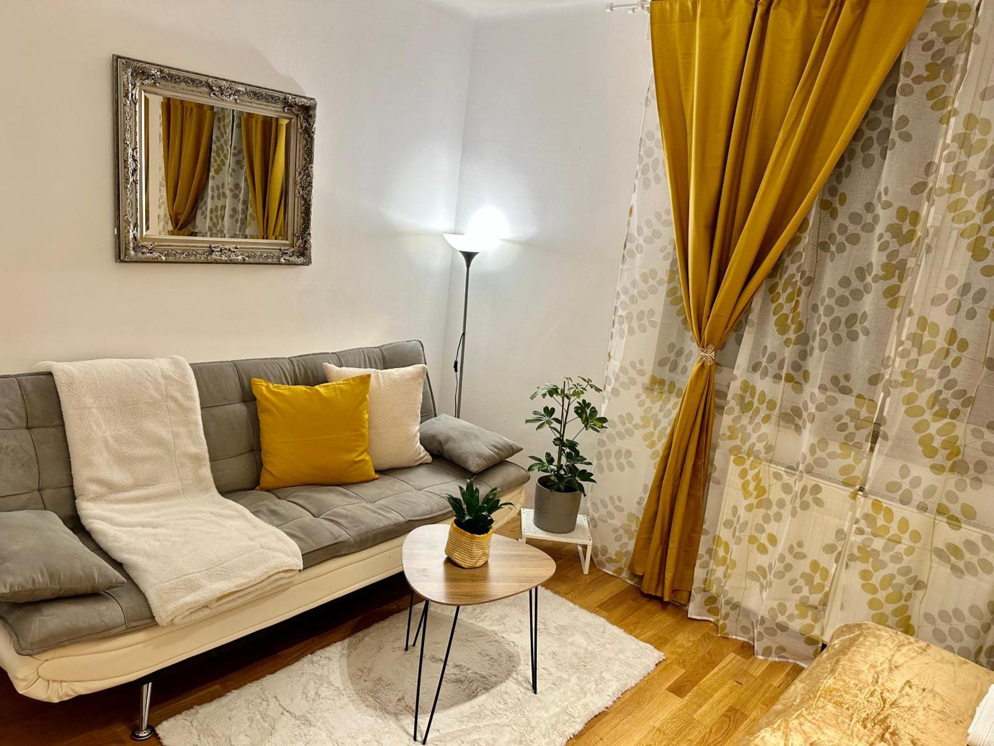 The Peaceful Garden Stay & Free Parking Salzburgo Exterior foto